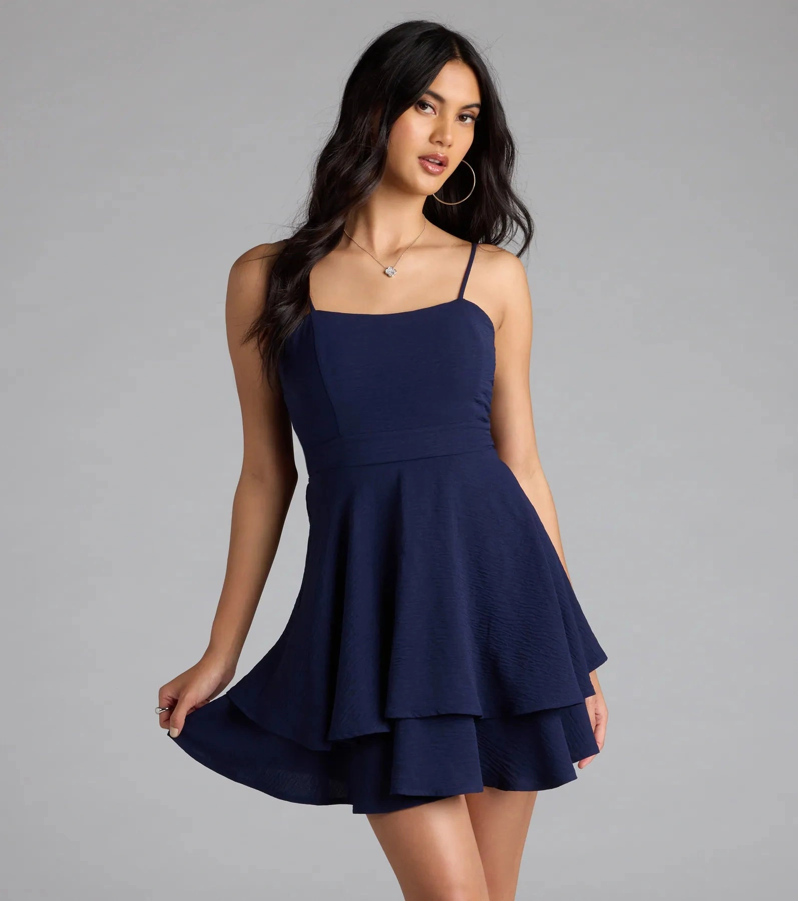 Abito skater con volant e fiocco Lovely Day: eleganza estiva per un look indimenticabile!